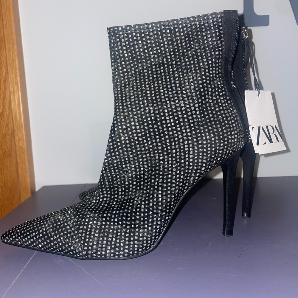 Zara Black and White Heeled Boots with Sleek Stiletto